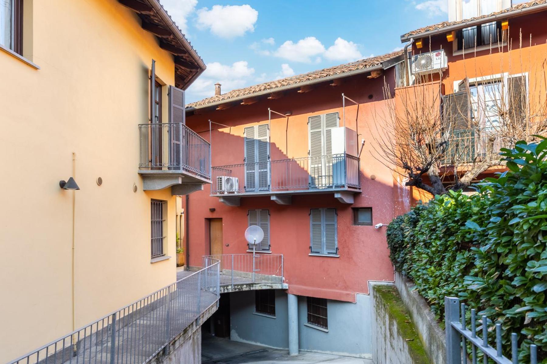 Strepitoso Loft Con Vista Duomo Leilighet Alba  Eksteriør bilde